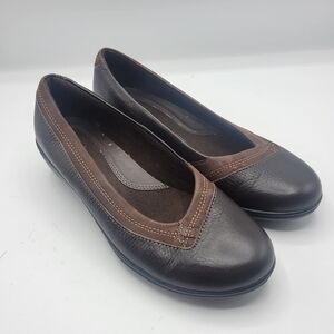 Clarks Bendables leather upper shoes size 7M